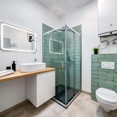 Apartment Ulloi 2 *